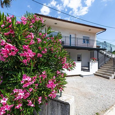 Apartment Ivan Sveti Ivan Dobrinjski Екстериор снимка