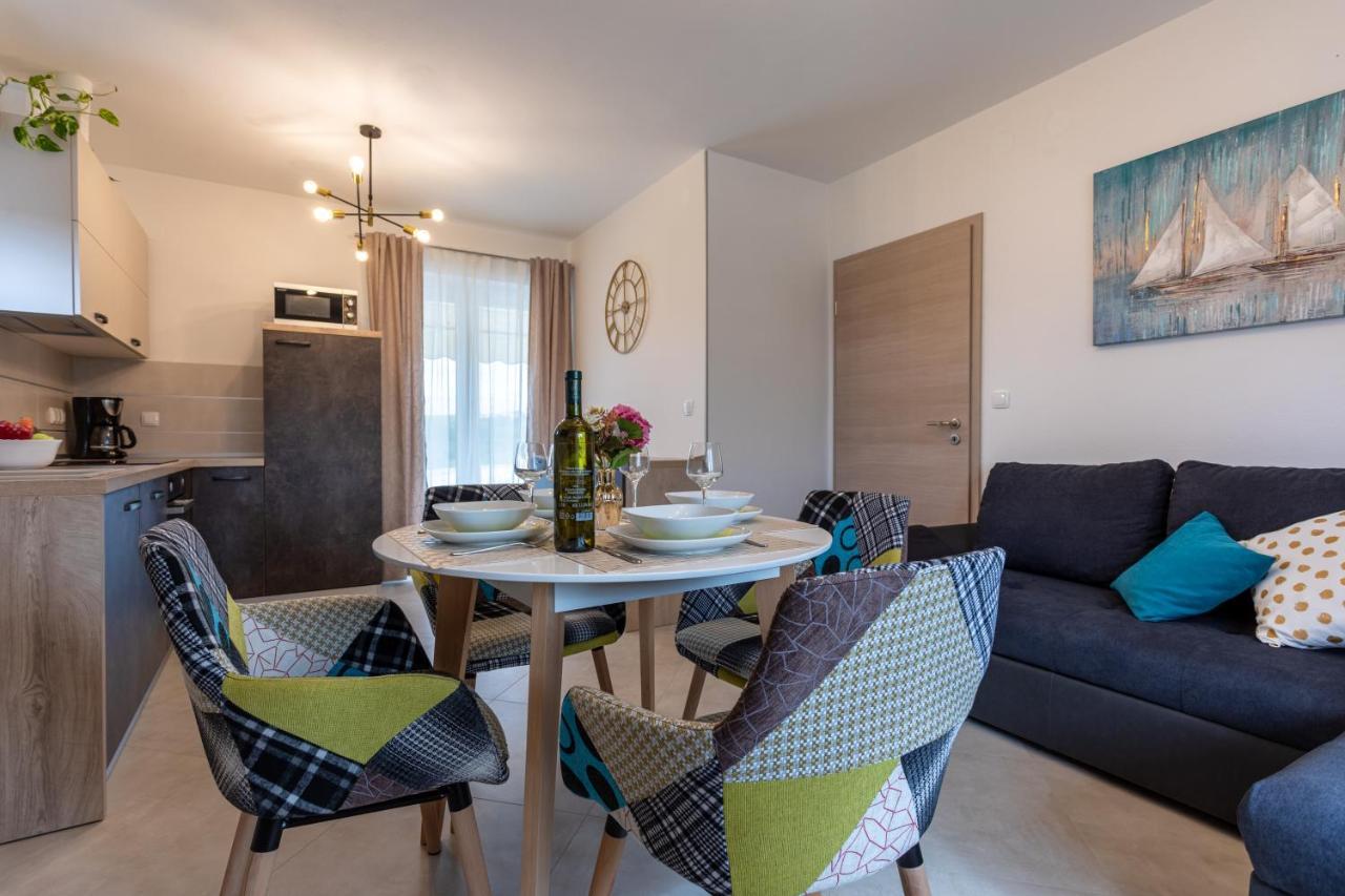 Apartment Ivan Sveti Ivan Dobrinjski Екстериор снимка