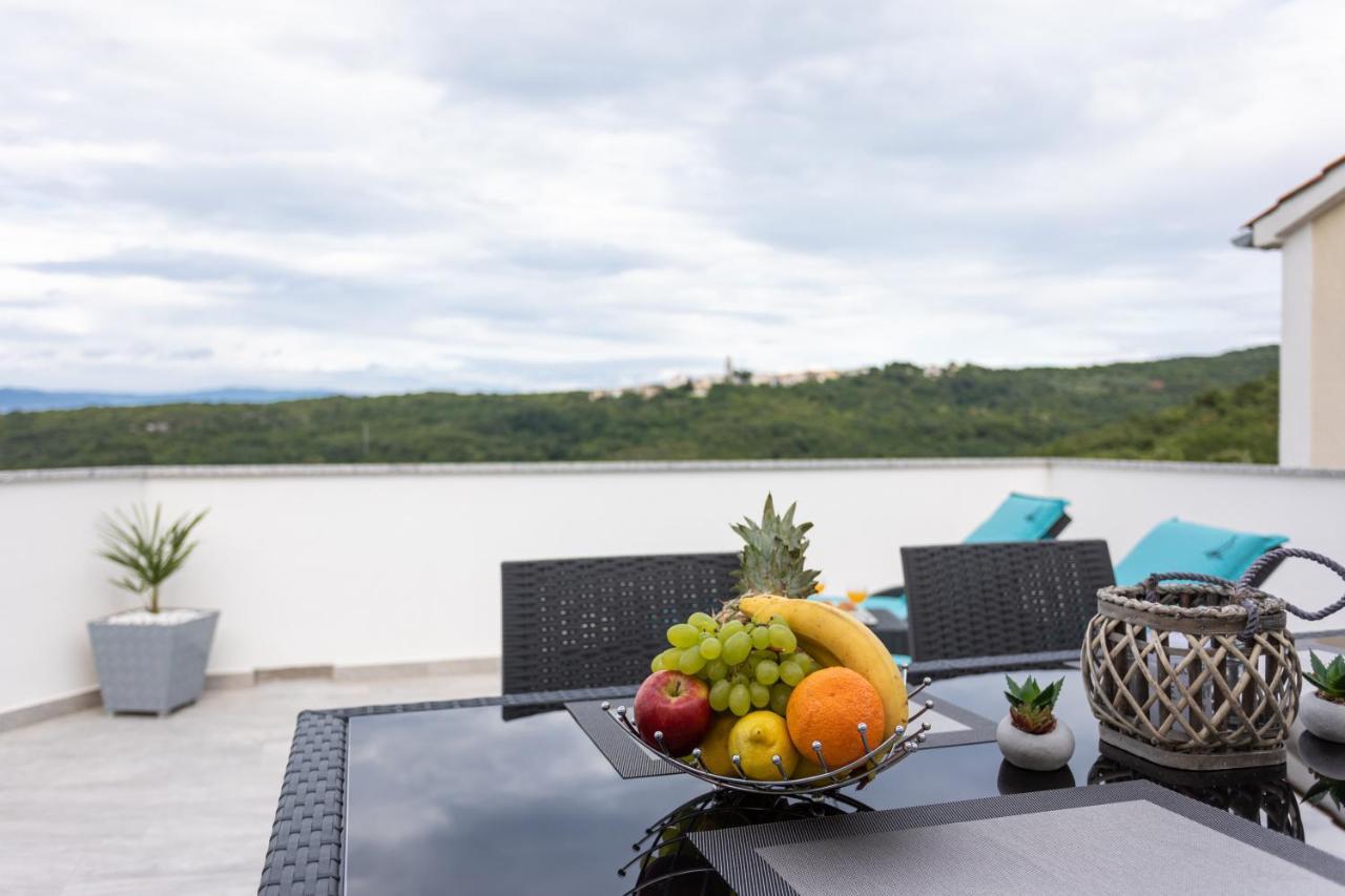 Apartment Ivan Sveti Ivan Dobrinjski Екстериор снимка