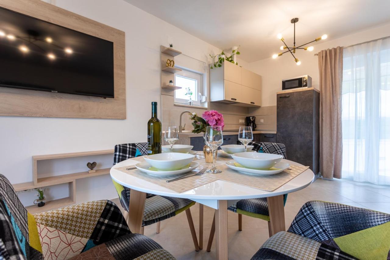 Apartment Ivan Sveti Ivan Dobrinjski Екстериор снимка