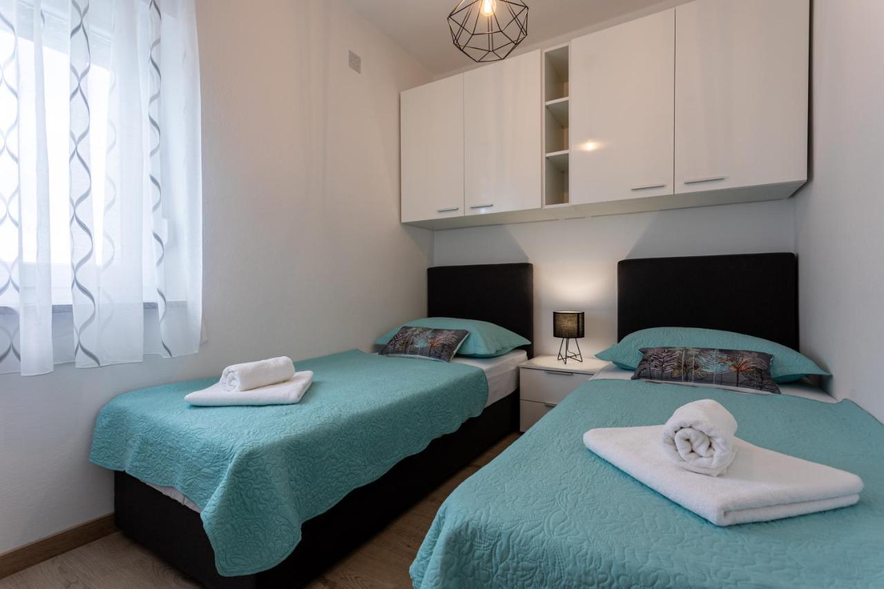 Apartment Ivan Sveti Ivan Dobrinjski Екстериор снимка